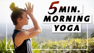 Yoga Sonnengruss Morgenroutine  5 Minuten für jeden Tag [upl. by Baggott]