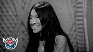 How Buffy SainteMarie got her start in music 1966 [upl. by Iroj]