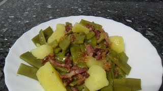 Vainas con patatas y sofrito [upl. by Coletta510]