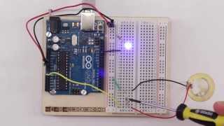 Arduino Projekt Piezo Sensor als Klopfsensor  LED auspusten [upl. by Inalaeham]