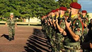 Visite du CEMAT au 1er régiment de chasseurs parachutistes de Pamiers [upl. by Lil427]