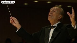 Claudio Abbado moved after Mozart Requiem in Lucerne  40 seconds silence [upl. by Hniv654]