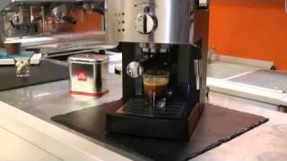 Machine expresso Class Philips Saeco avec dosette ESE [upl. by Binetta]