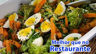 Salada de Brócolis Melhor do que a do Restaurante [upl. by Sorgalim]