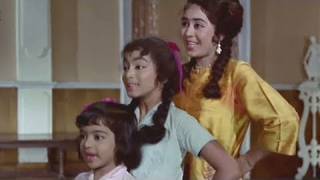 Aamdani Atthanni Kharcha Rupaiya  Asha Bhosle Mahendra Kapoor Manna Dey  Teen Bahuraniyan Song [upl. by Aleda630]