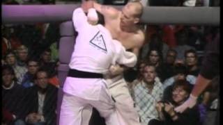 Royce Gracie vs Gerard Gordeau 1993 [upl. by Adnorahs]