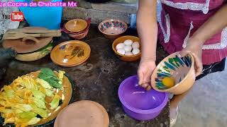 Preparando unas deliciosas flores de calabaza rellenas de queso y en salsa verde [upl. by Dulsea288]