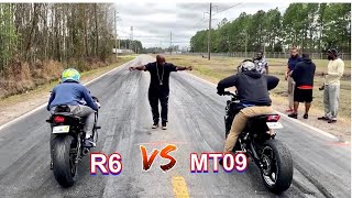 Yamaha MT 09 VS Yamaha R6 [upl. by Miranda]