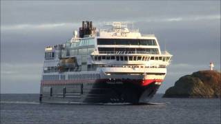 Hurtigruten  Trollfjord  Svolvær [upl. by Zerla]