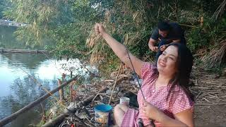 Mancing di sungai kalimantan 🔴 lady angler 🔴 mancing mania 🔴 Fishing on the river borneo [upl. by Hardden]