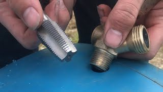 how and why to use a “TAPERED” tap NPT thread National Pipe Thread [upl. by Petronia]