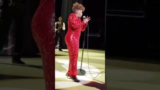 Anita Baker sings Fairytales as 1st encore in Vegas AnitaBaker [upl. by Ehpotsirhc]