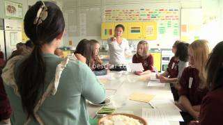 English  Schools in Britain A1A2  with subtitles [upl. by Jennilee]