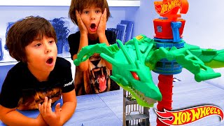 CHALLENGE ATAQUE AEREO del DRAGON de HOT WHEELS con Dani y Evan [upl. by Macswan894]