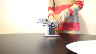 Marcato Atlas 150 Wellness Pasta Machine Review  Making Udon [upl. by Nnaycart]