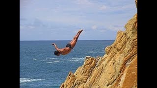 ACAPULCO MEXICO  THE CLIFF DIVERS OF LA QUEBRADA [upl. by Gray]